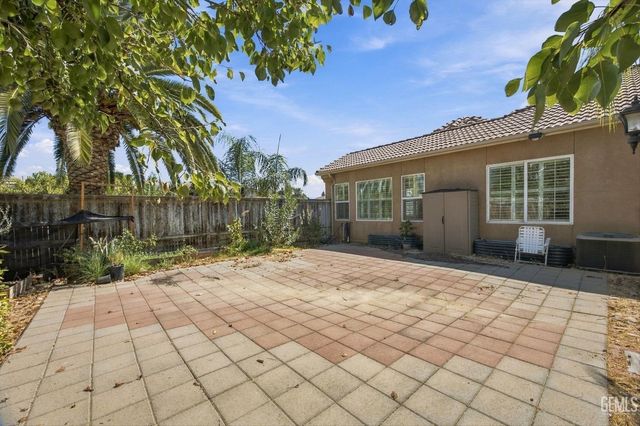 6608 Montagna Drive, Bakersfield, CA 93306