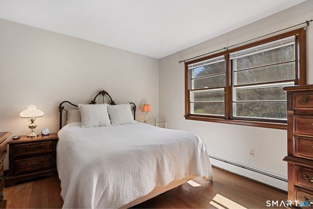 21 Hawley Rd Extension, Danbury, CT 06811