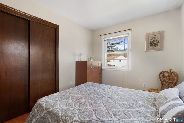 21 Hawley Rd Extension, Danbury, CT 06811