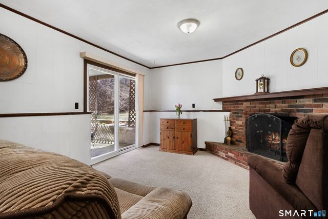 21 Hawley Rd Extension, Danbury, CT 06811