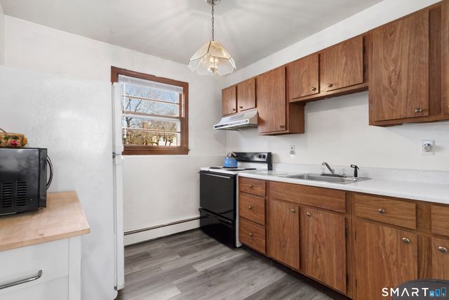 21 Hawley Rd Extension, Danbury, CT 06811