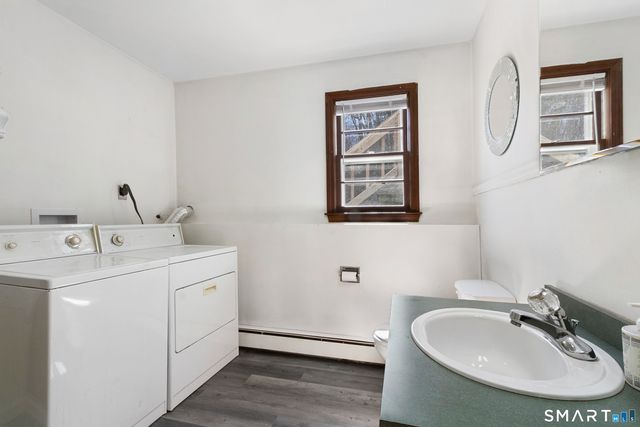 21 Hawley Rd Extension, Danbury, CT 06811