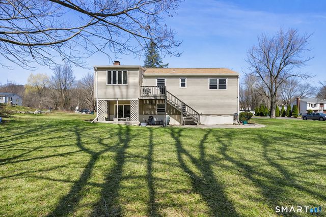 21 Hawley Rd Extension, Danbury, CT 06811