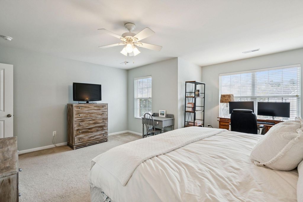 Image 17 of property listing at 1817 Heldsberg Drive, Charleston, SC 29414