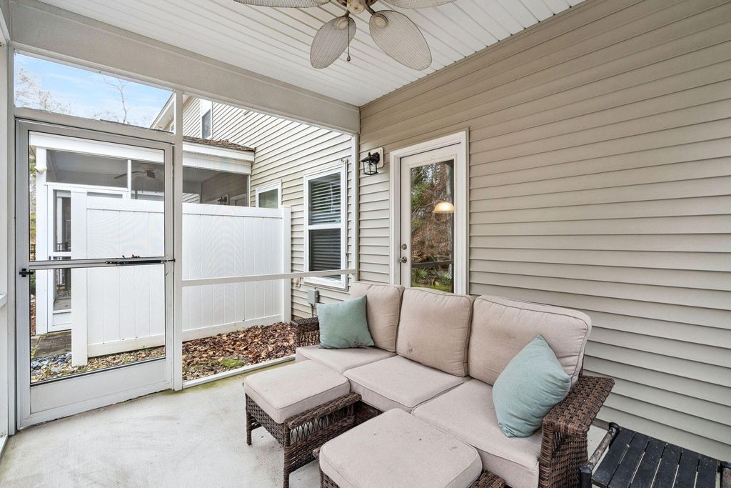 Image 31 of property listing at 1817 Heldsberg Drive, Charleston, SC 29414