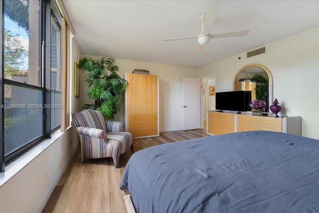 7201 Promenade Dr 101, Boca Raton, FL 33433