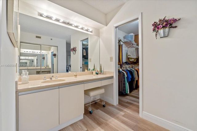 7201 Promenade Dr 101, Boca Raton, FL 33433