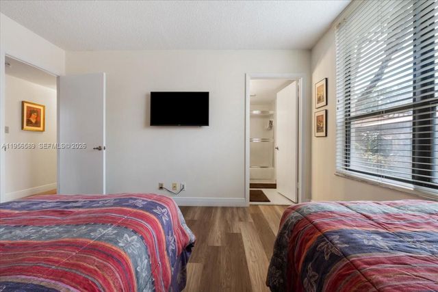 7201 Promenade Dr 101, Boca Raton, FL 33433