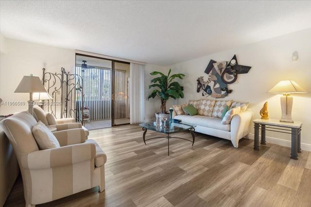 7201 Promenade Dr 101, Boca Raton, FL 33433