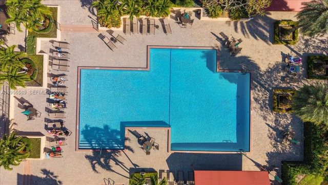 7201 Promenade Dr 101, Boca Raton, FL 33433