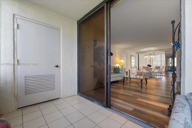 7201 Promenade Dr 101, Boca Raton, FL 33433