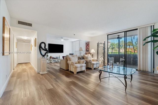 7201 Promenade Dr 101, Boca Raton, FL 33433