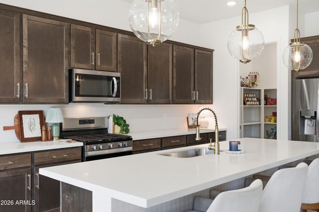 22634 E ROUNDUP Way, Queen Creek, AZ 85142