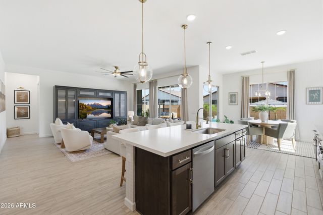 22634 E ROUNDUP Way, Queen Creek, AZ 85142