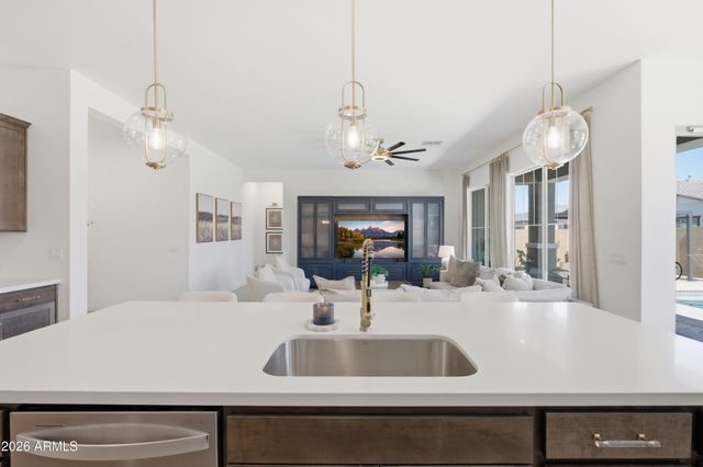 22634 E ROUNDUP Way, Queen Creek, AZ 85142