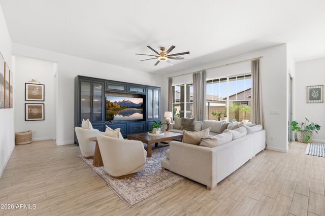 22634 E ROUNDUP Way, Queen Creek, AZ 85142