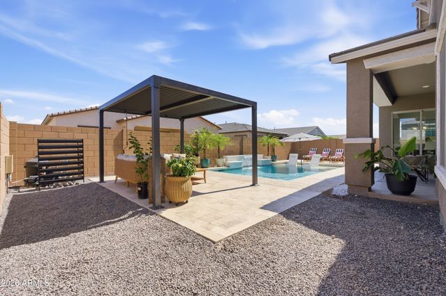 22634 E ROUNDUP Way, Queen Creek, AZ 85142