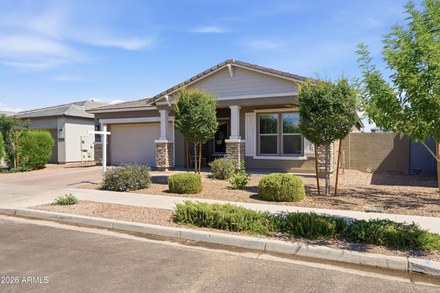 22634 E ROUNDUP Way, Queen Creek, AZ 85142