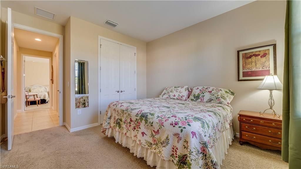 Image 18 of property listing at 2025 SW 19th PL, Cape Coral, FL 33991