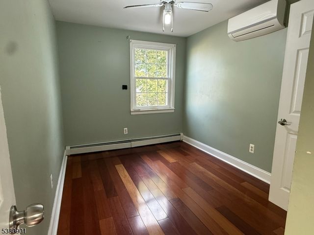 407 Forest St, Kearny Town, NJ 07032