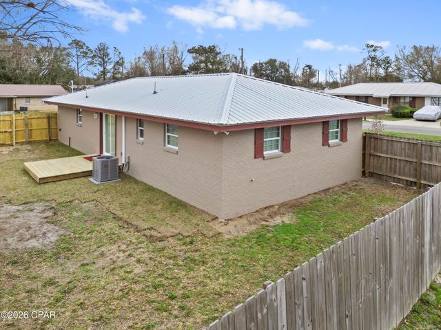 20496 NE Lambert Avenue, Blountstown, FL 32424