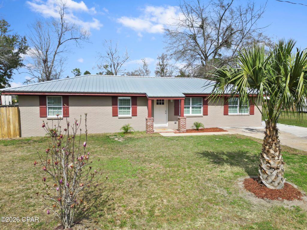 20496 NE Lambert Avenue, Blountstown, FL 32424