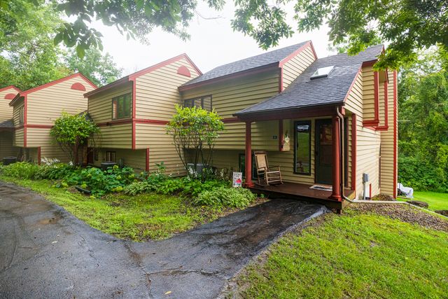 41 Spring Creek Lane, Galena, IL 61036