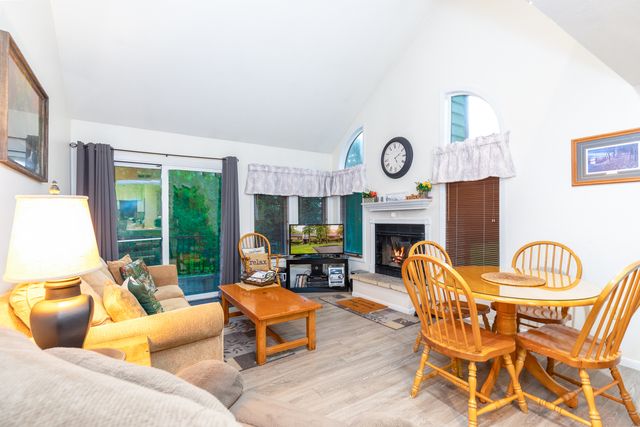 41 Spring Creek Lane, Galena, IL 61036