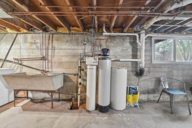 N1665 Linn ROAD, Lake Geneva, WI 53147