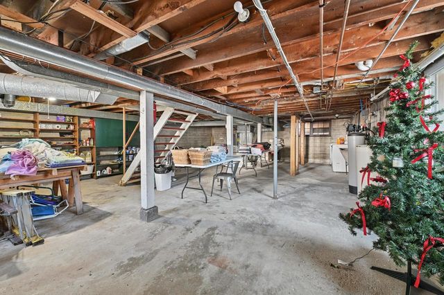 N1665 Linn ROAD, Lake Geneva, WI 53147