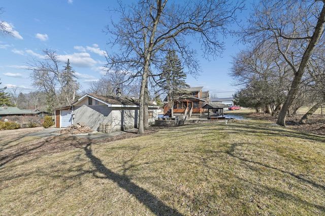 N1665 Linn ROAD, Lake Geneva, WI 53147