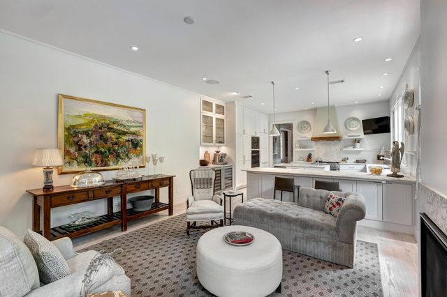 3922 Cotswold Street, Houston, TX 77009