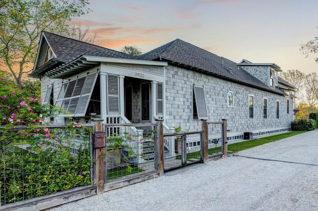 3922 Cotswold Street, Houston, TX 77009