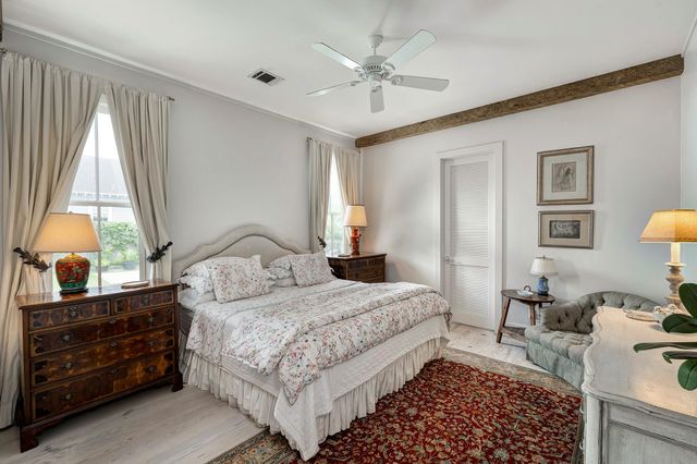 3922 Cotswold Street, Houston, TX 77009