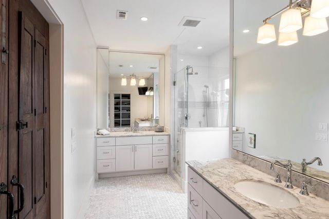 3922 Cotswold Street, Houston, TX 77009