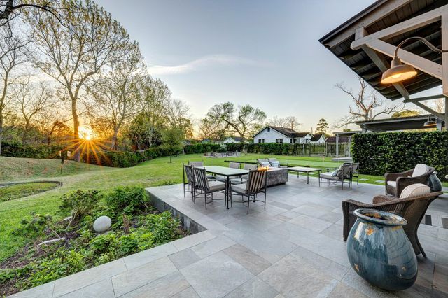 3922 Cotswold Street, Houston, TX 77009