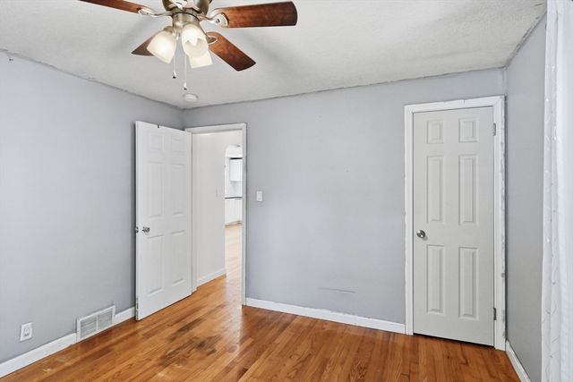 881 Roosevelt Ave, Springfield, MA 01109