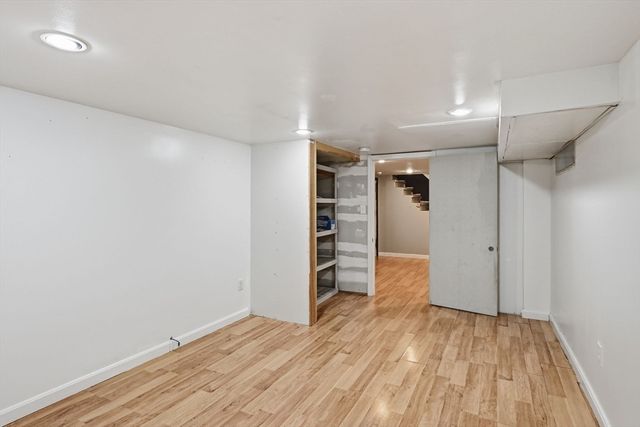881 Roosevelt Ave, Springfield, MA 01109