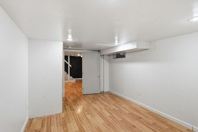881 Roosevelt Ave, Springfield, MA 01109