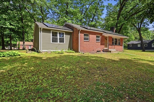 881 Roosevelt Ave, Springfield, MA 01109