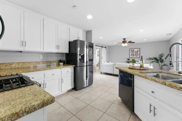 209 Journeys End, Vista, CA 92083