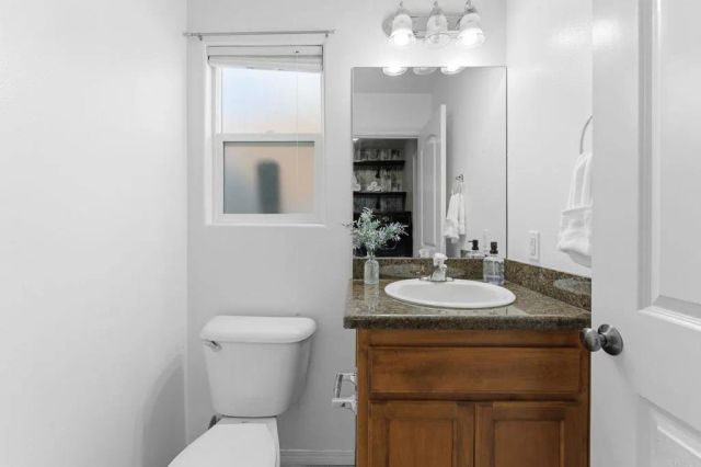 209 Journeys End, Vista, CA 92083