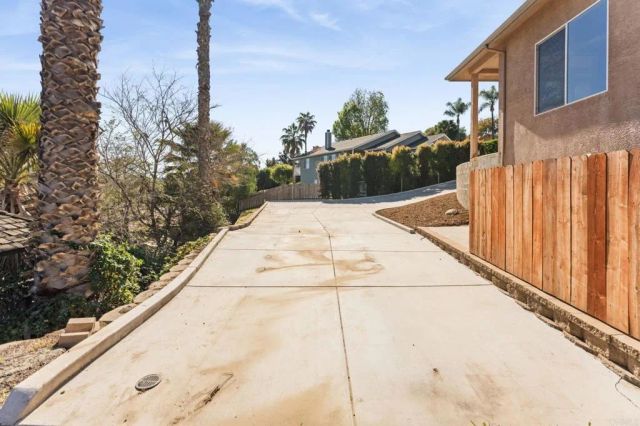 209 Journeys End, Vista, CA 92083