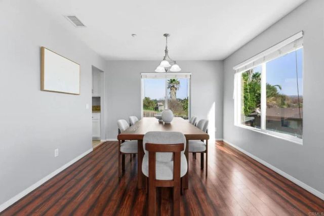 209 Journeys End, Vista, CA 92083