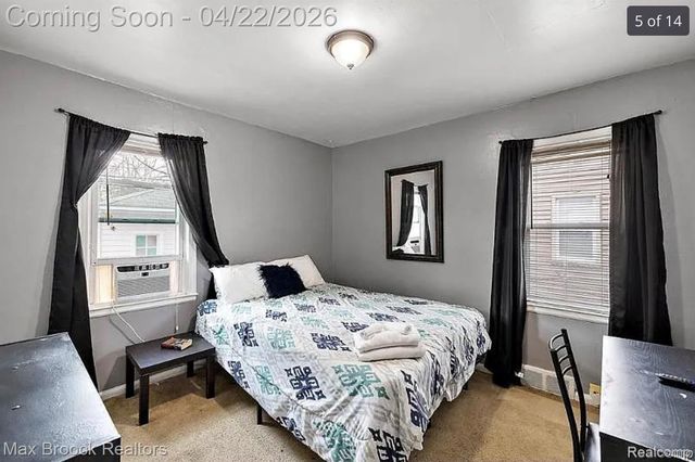 24281 Parklawn Street, Oak Park, MI 48237