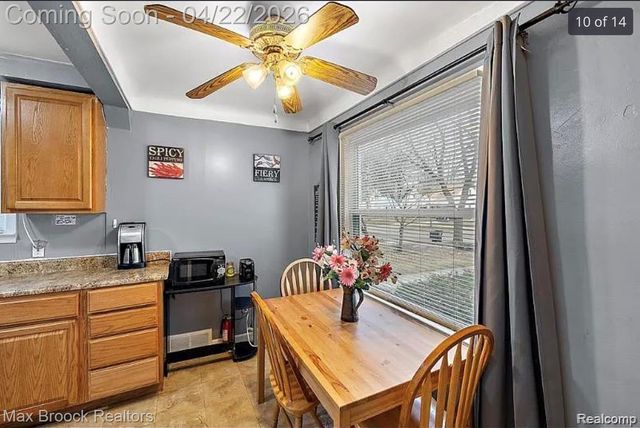 24281 Parklawn Street, Oak Park, MI 48237