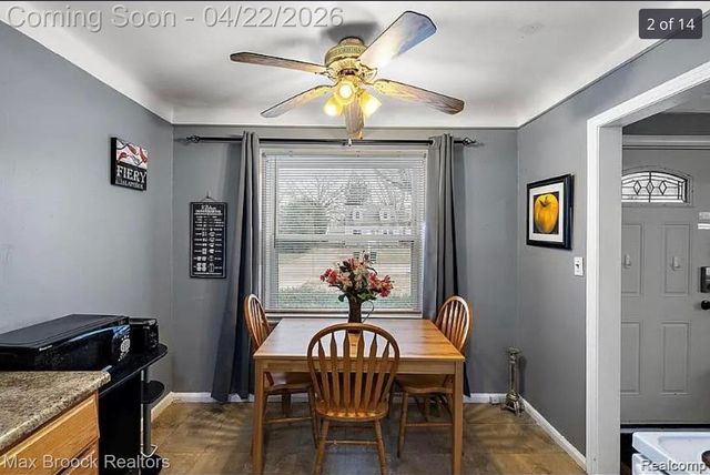 24281 Parklawn Street, Oak Park, MI 48237