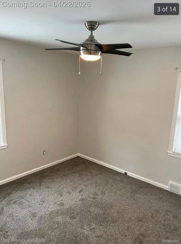 24281 Parklawn Street, Oak Park, MI 48237