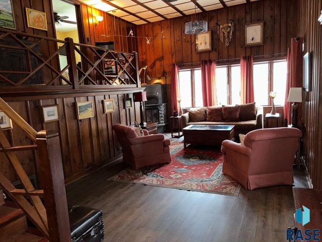 2115 S 4th Ave Avenue, Sioux Falls, SD 57105