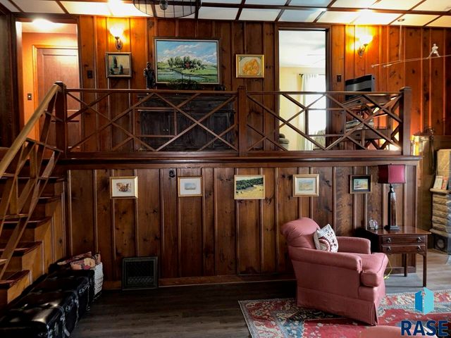 2115 S 4th Ave Avenue, Sioux Falls, SD 57105